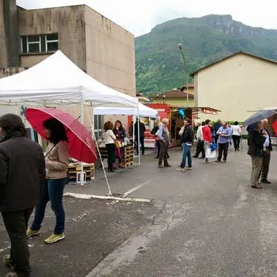Stand Pieroni primo maggio sotto la pioggia